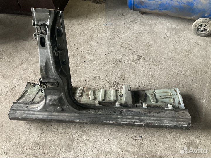 Mitsubishi pajero 2 правый порог