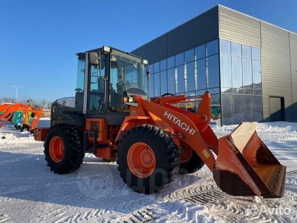 Трактор погрузчик