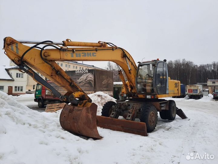 Машинист полноповоротного экскаватора