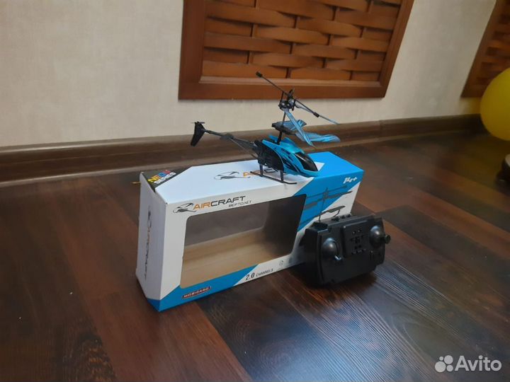 Вертолет на пульте управления
