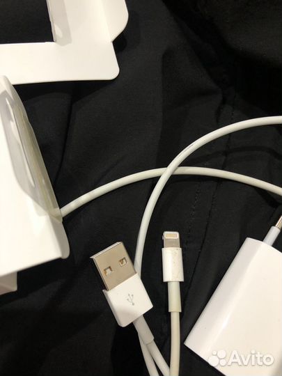 Зарядное устройство на iPhone оригинал