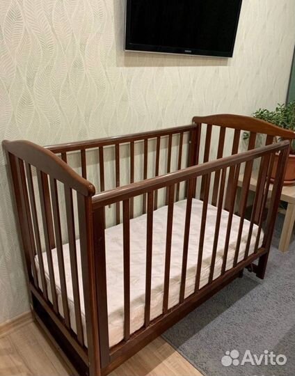 Детская кроватка+бортики+мобиль+развивающий коврик