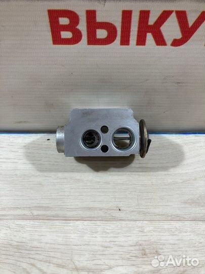 Клапан кондиционера Bmw 1 хэтчбек 2008