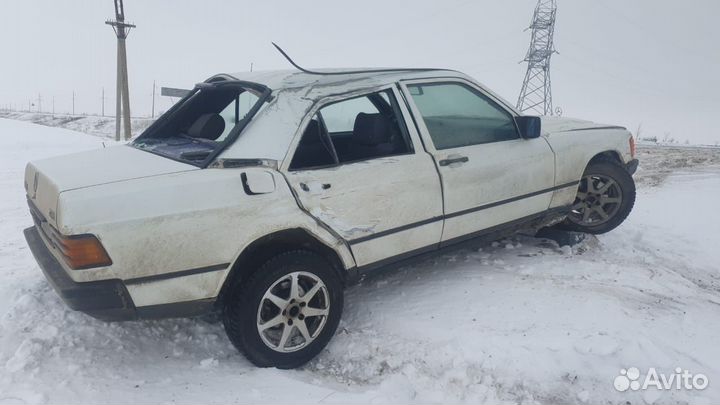 Mercedes-Benz 190 (W201) 2.0 МТ, 1988, битый, 40 000 км