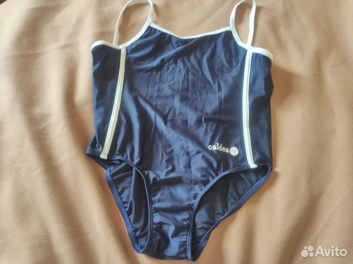 Купальник женский слитный 42