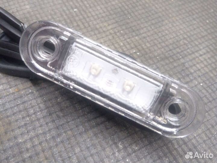 Фонарь боковой габаритный