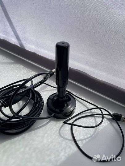 Антенна комнатная с усилителем