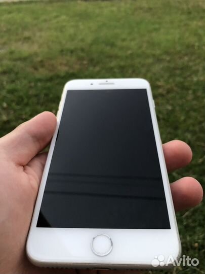 Телефон iPhone 8 plus