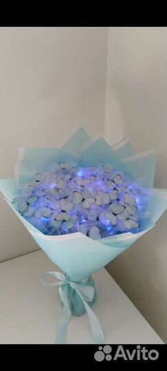 Светящийся букет из бабочек