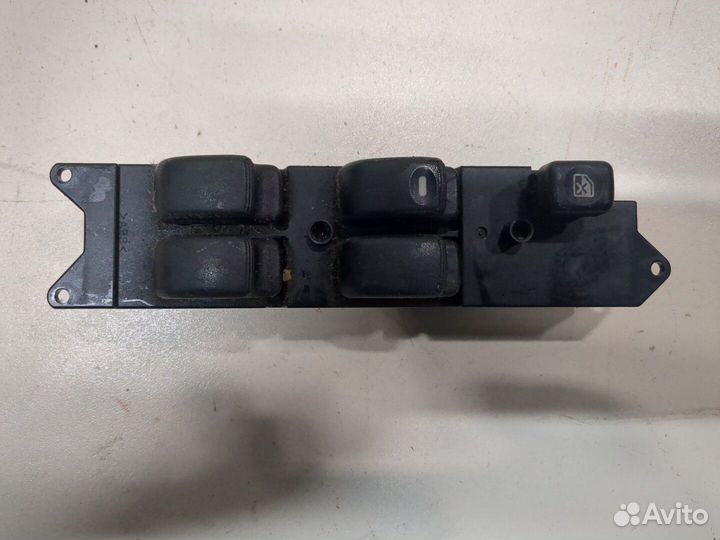 Кнопка стеклоподъемника Mitsubishi Galant, 1998