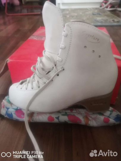 Фигурные коньки edea