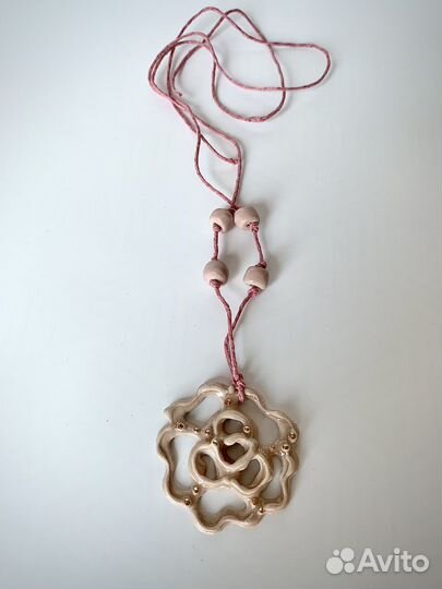 Кулон роза фарфоровая