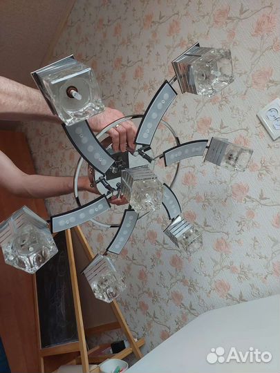 Люстра с пультом управления