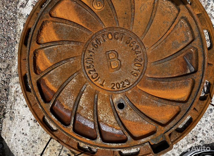 Люк чугунный