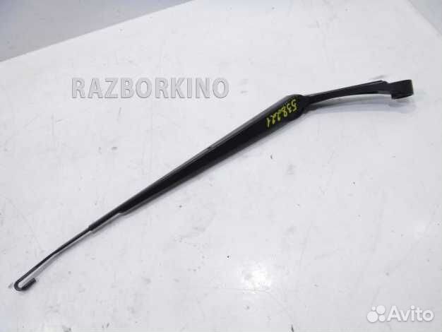 Поводок стеклоочистителя передний