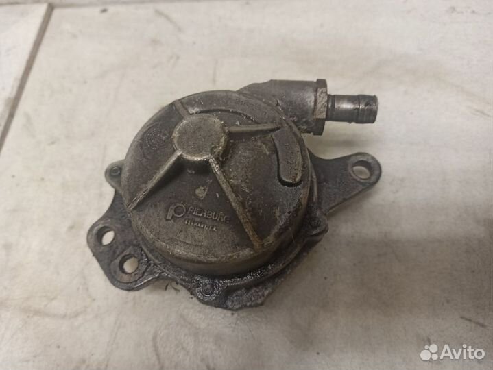 Вакуумный насос двигателя