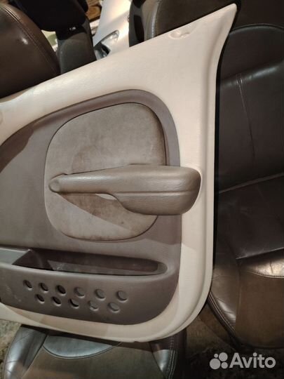 Обшивка двери передняя правая chrysler pt Cruiser