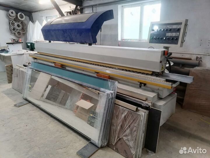 Аренда стола в мебельном цеху