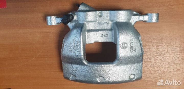 Суппорт перед Ford Transit 2012