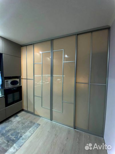 Раздвижная перегородка с матовым стеклом