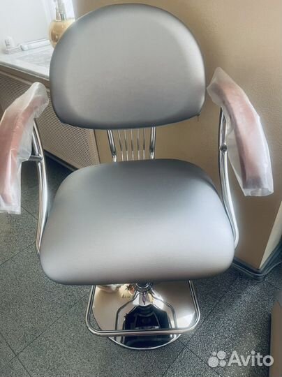 Парикмахерское кресло гидравлика Италия