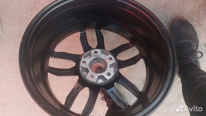 R17 Диски TG Rasing 5/114.3. цо 67.1