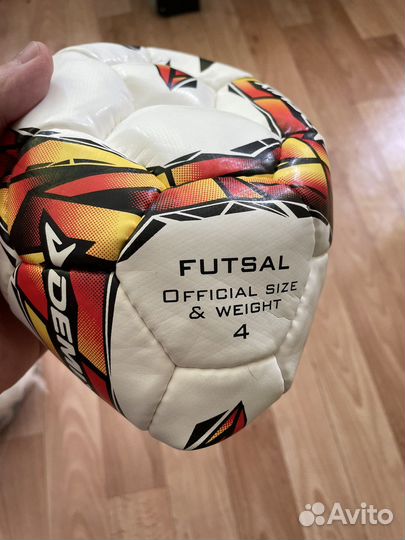 Футбольный мяч Demix