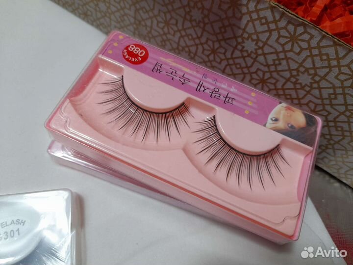 Накладные ресницы и пучки для наращивания ресниц