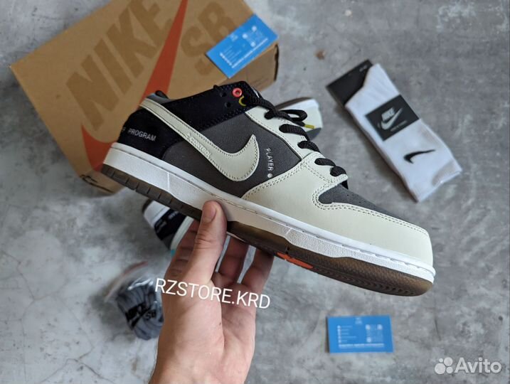 Кроссовки Nike SB Dunk Low 