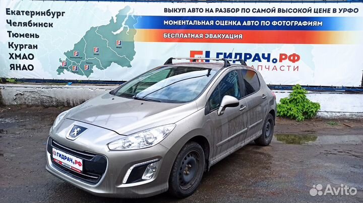 Стекло двери передней левой Peugeot 308 9201K8