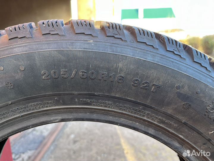 Зимние колеса Kumho I'zen KW22 205/60/r16