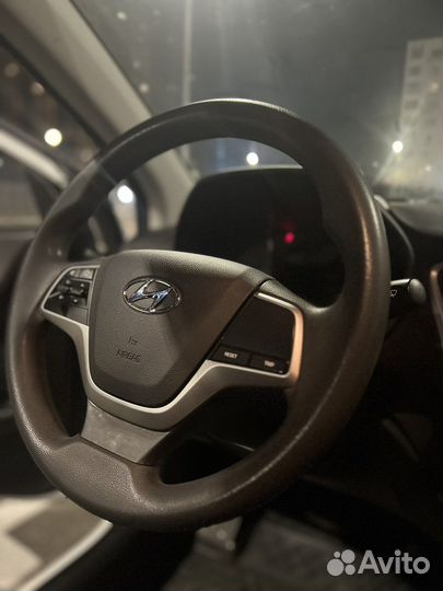 Hyundai Solaris 1.4 AT, 2017, 102 100 км