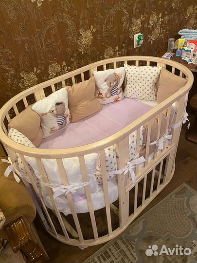 Стульчик для кормления, кроватка