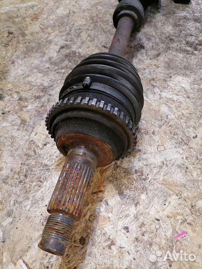 Привод передний правый Mazda 6 GG 2.0 AT