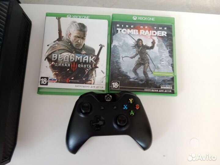Игровая приставка Xbox One 1тб