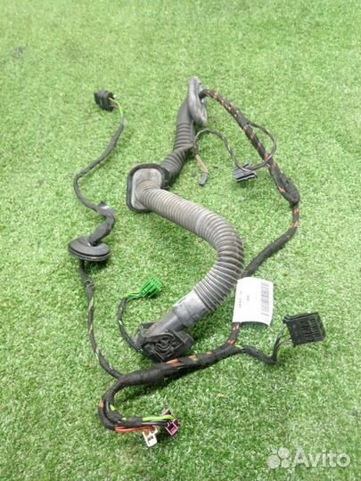 Проводка двери задняя правая Mercedes-Benz E-Class