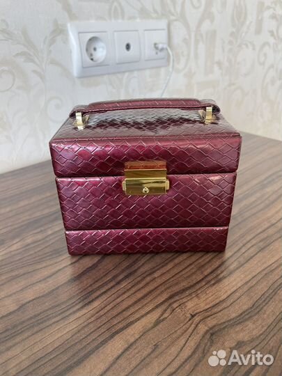 Шкатулка для украшений