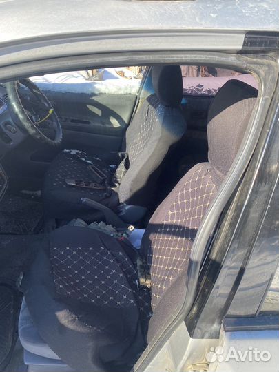 Продам Toyota Ipsum 1998 на запчасти