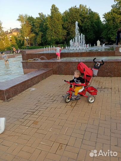 Трехколесный велосипед