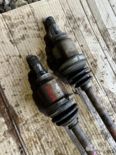 Привода Mitsubishi Colt 1,3 АКПП Правый/Левый