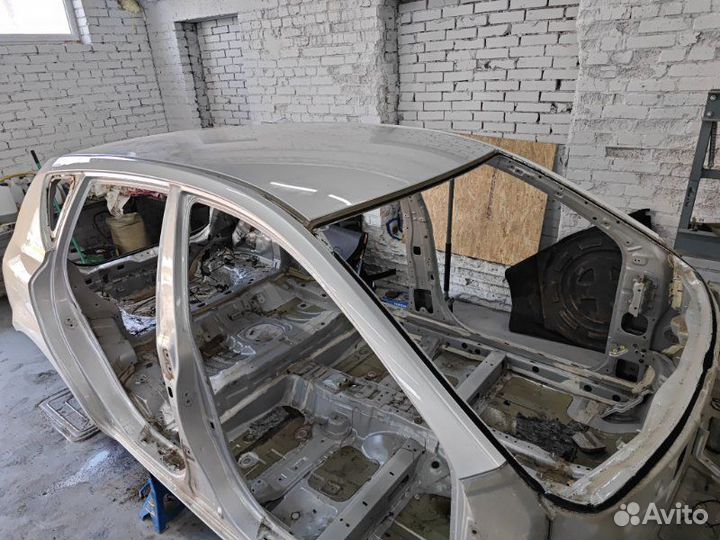 Стойка лобового стекла (банан) передняя правая Kia