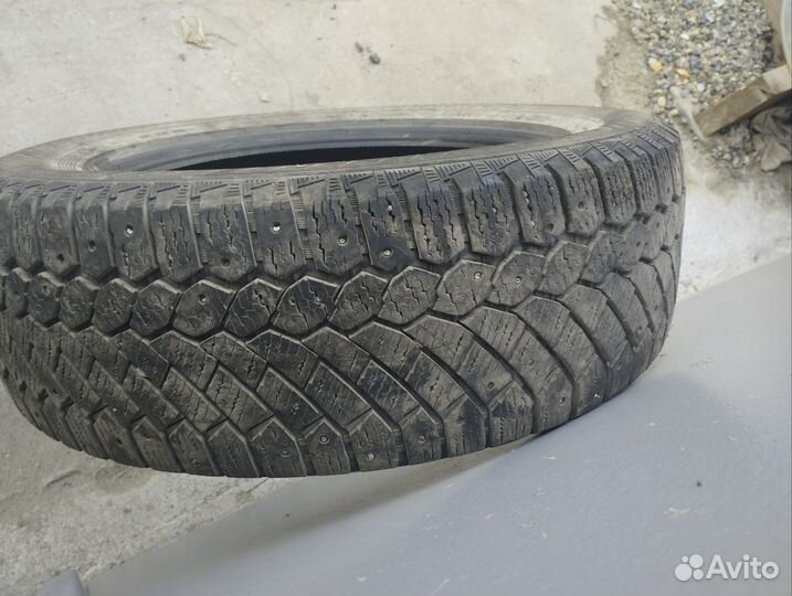 Gislaved Nord Frost 200 215/60 R17