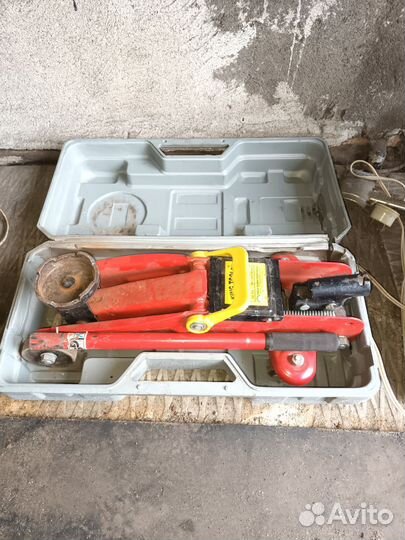 Домкрат гидравлический