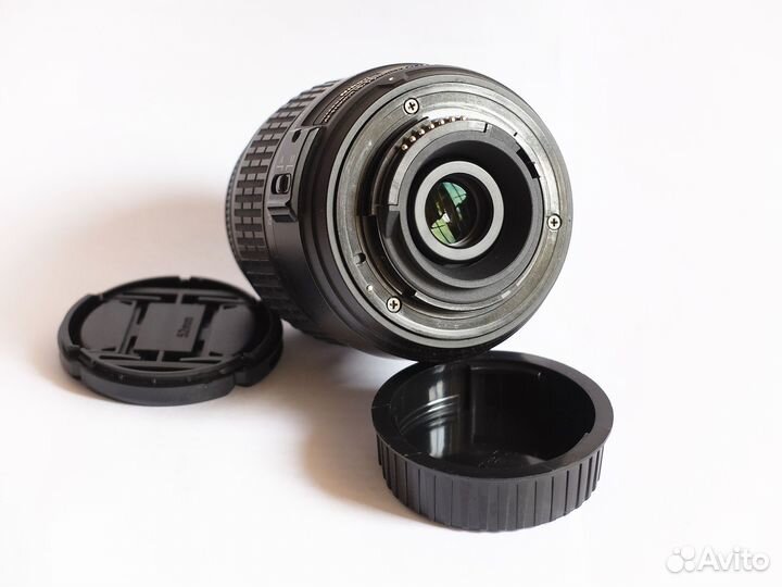 Объектив Nikon 18-55mm f/3,5-5,6 GII