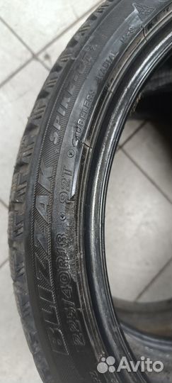 Bridgestone Blizzak Spike-01 225/40 R18 92T