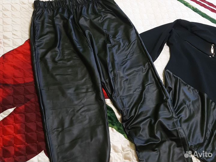 Спортивный костюм женский