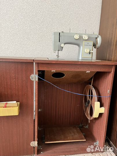 Швейная машинка чайка
