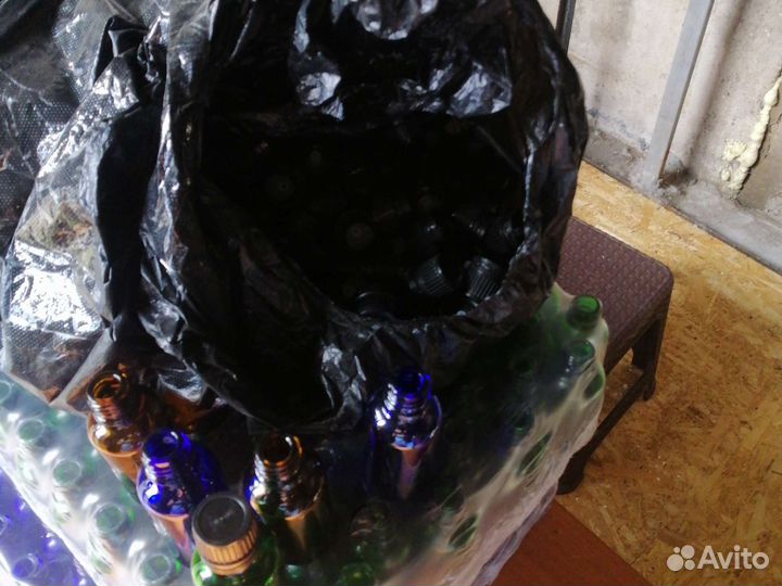 Флаконы и крышкы к ним