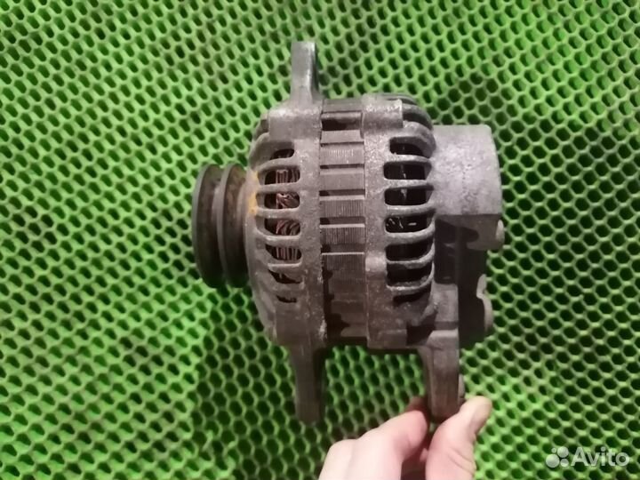 Генератор на Mitsubishi 91-01 Pajero 2,8 TDI 90А