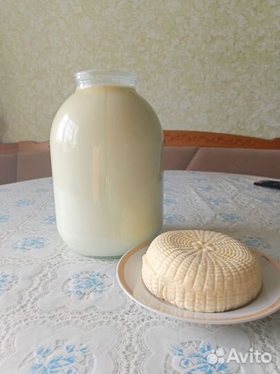 Молоко коровье домашнее